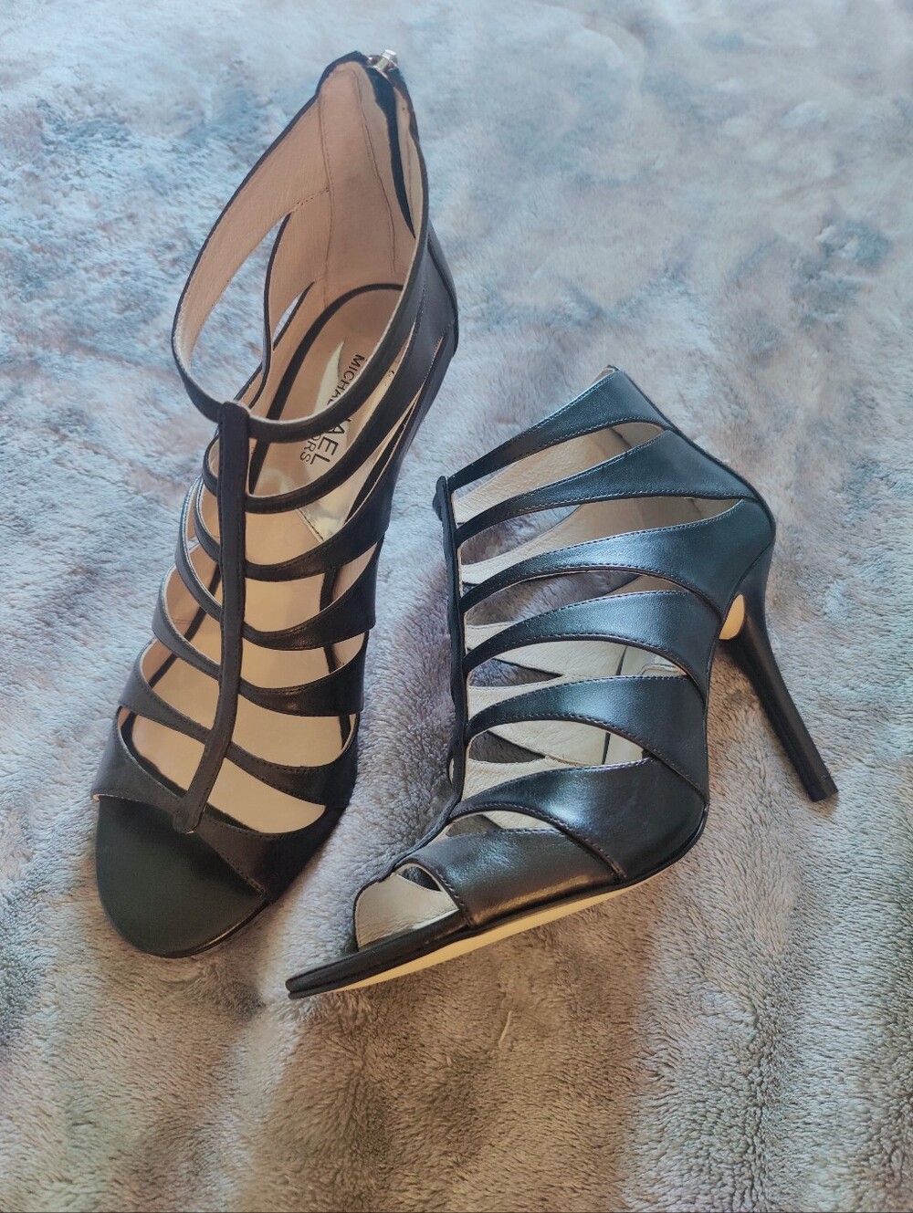 New MK Michael Kors Black Heels Size 8M
